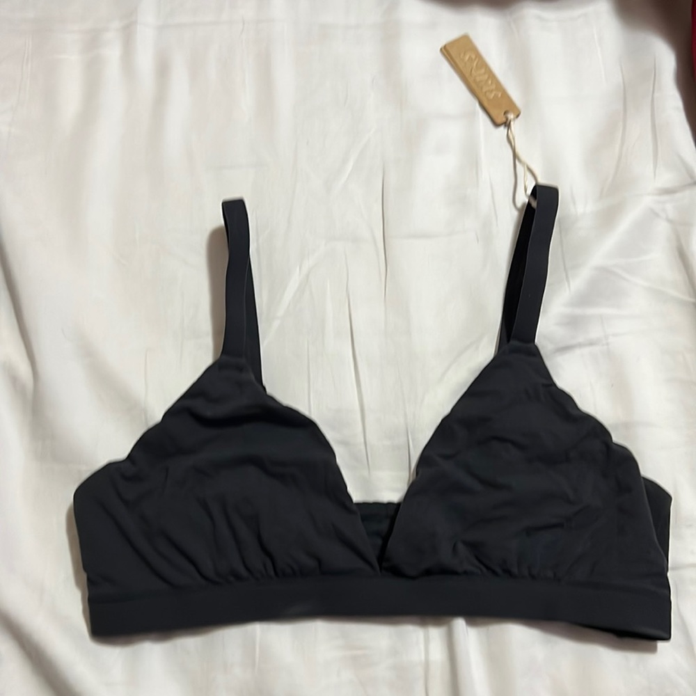 Skims Triangle Bralette in Onxy Size M